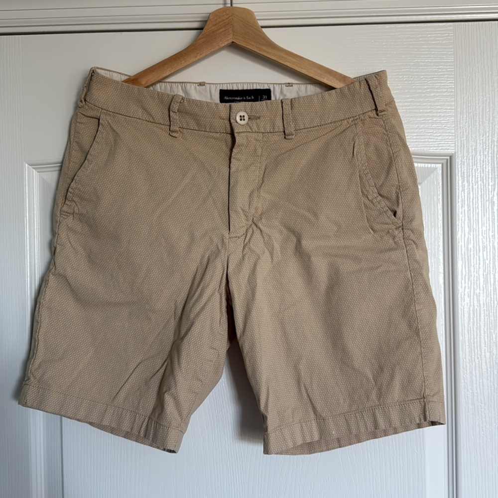 Abercrombie & Fitch Men’s Shorts Size 31 Khaki Color